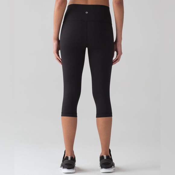 lululemon athletica Pants - Lululemon Wunder Under Hi-Rise 1/2 Tight (Full-On Luxtreme 17")